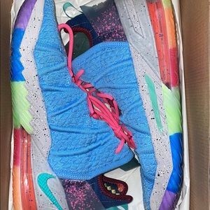 Nike Lebron 18 Basketball shoes - Sz w11 / m9.5